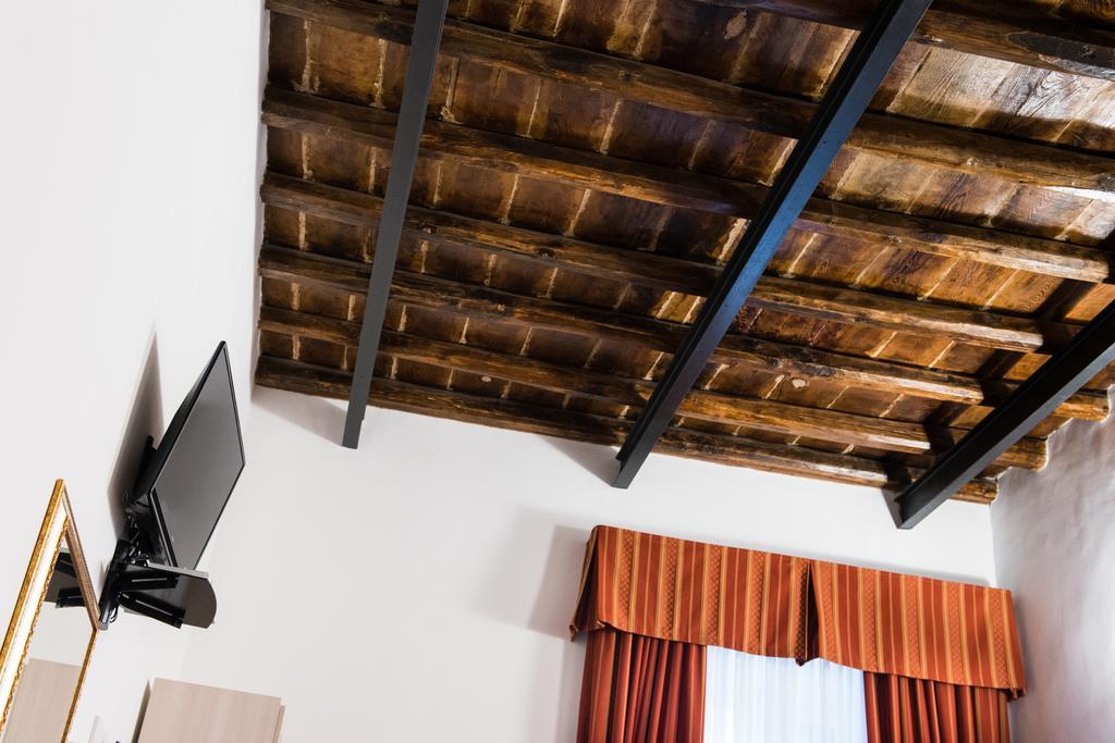 Bed and Breakfast Domus Capilupi Рим Экстерьер фото