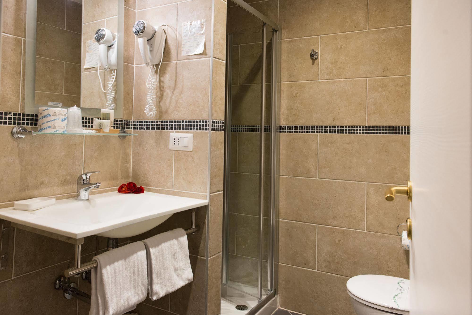 Bed and Breakfast Domus Capilupi Рим Экстерьер фото