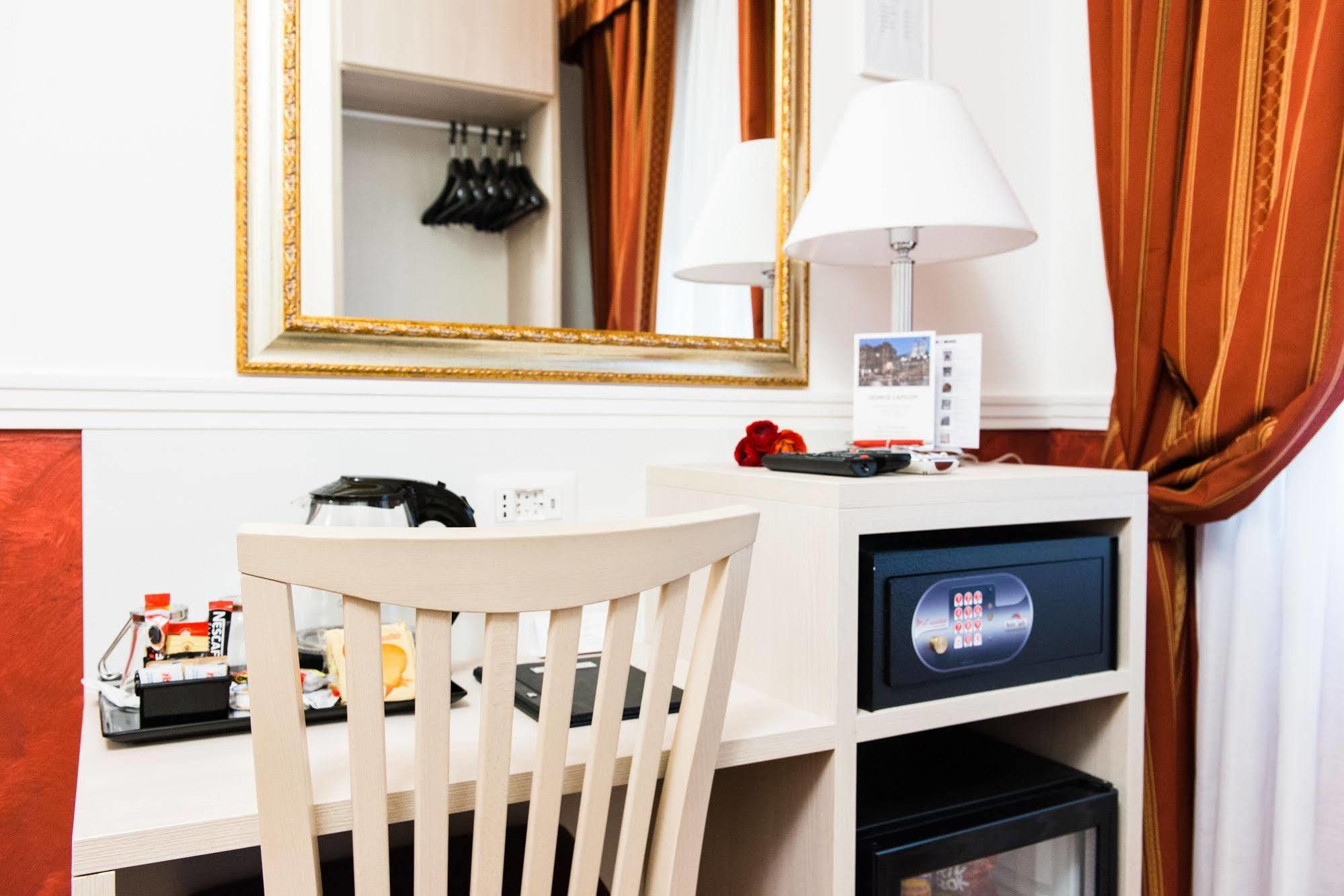 Bed and Breakfast Domus Capilupi Рим Экстерьер фото