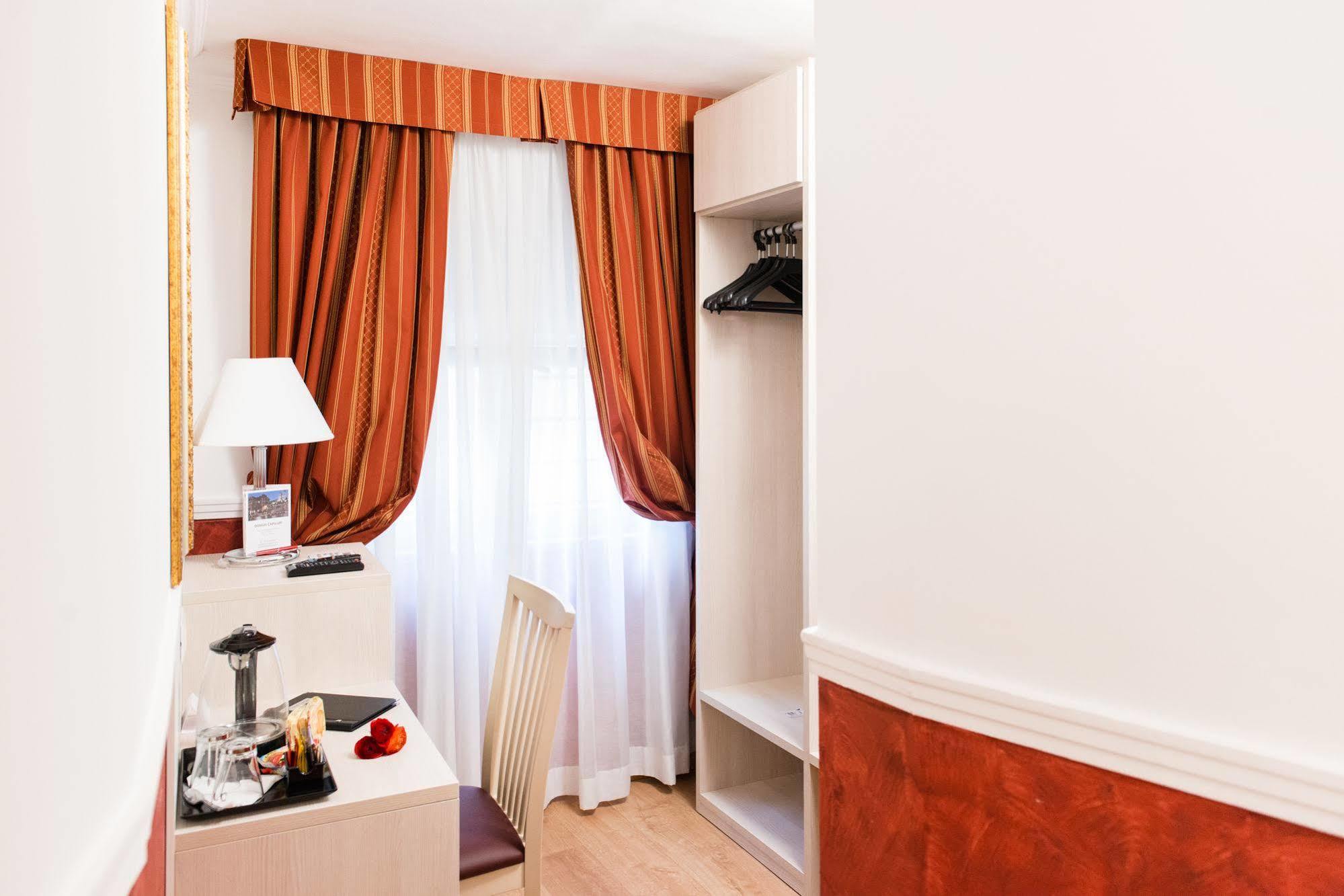 Bed and Breakfast Domus Capilupi Рим Экстерьер фото