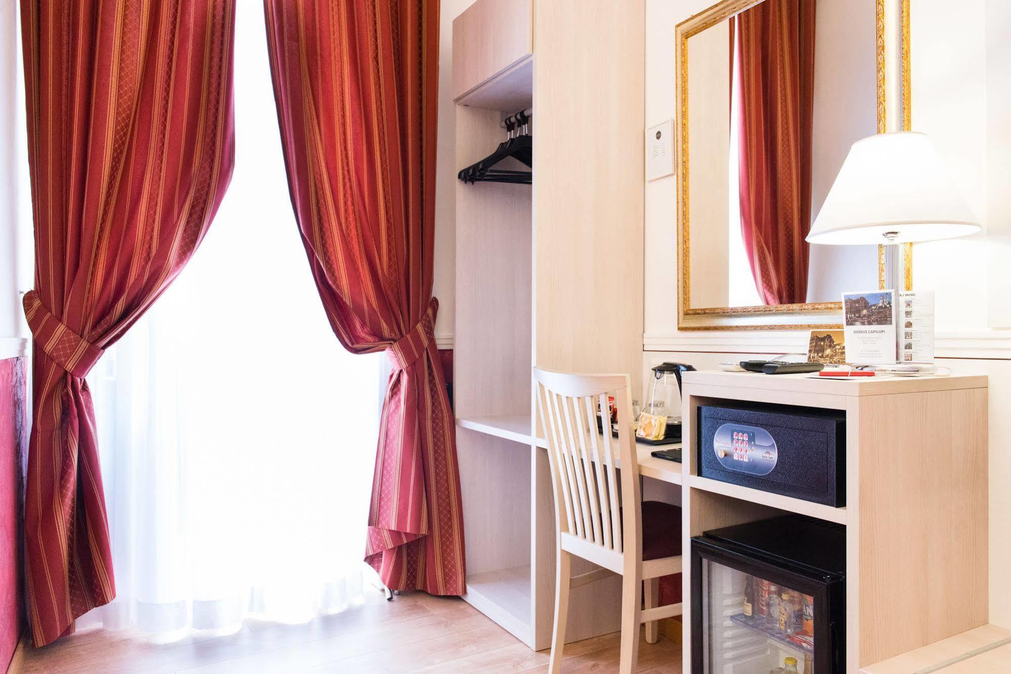 Bed and Breakfast Domus Capilupi Рим Экстерьер фото