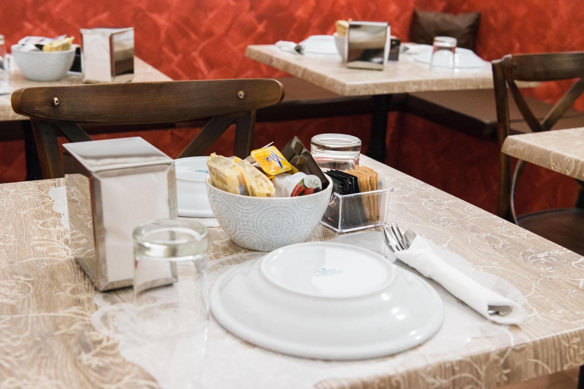 Bed and Breakfast Domus Capilupi Рим Экстерьер фото